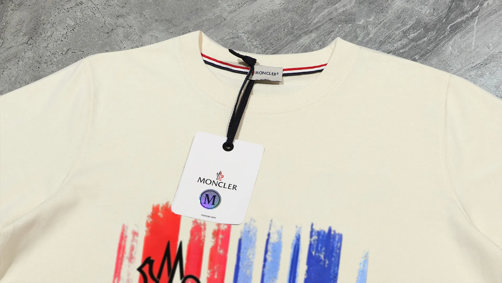 【 In Stock】 〖 𝐌𝐎𝐍𝐂𝐋𝐄𝐑~ 〗 440g ， 😎 ， ， Factory 2025 T ， ， Premium LOGO， Same Style ：Black White Size：S M L XL 2XL
